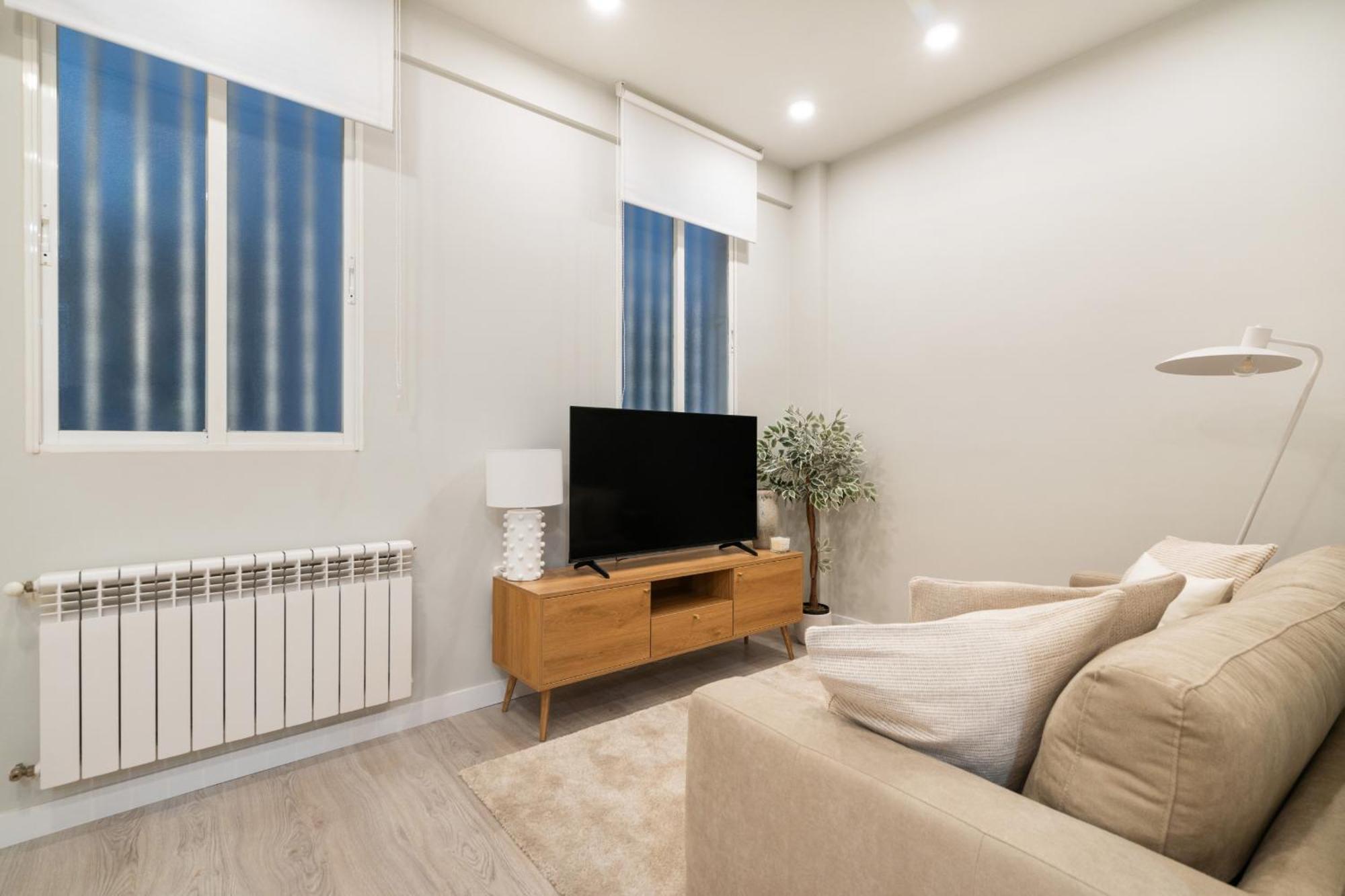 Apartamento Reformado En Metro Ibiza Alquiler Temporal Madrid Exteriér fotografie