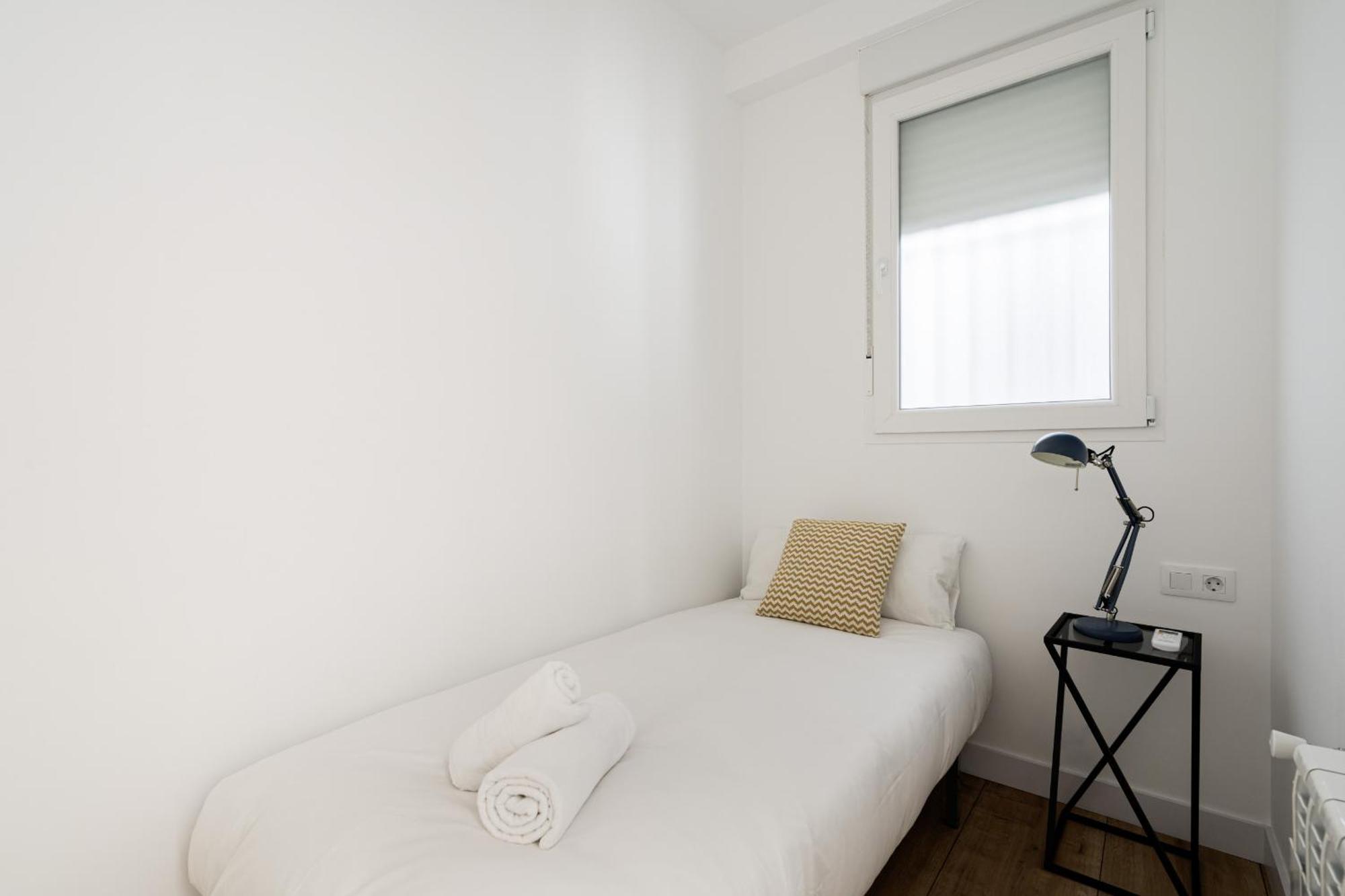 Apartamento Reformado En Metro Ibiza Alquiler Temporal Madrid Exteriér fotografie